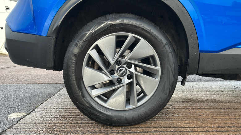 Nissan Qashqai 1.3 DiG-T MH 158 Acenta Premium 5dr Xtronic Petrol Hatchback